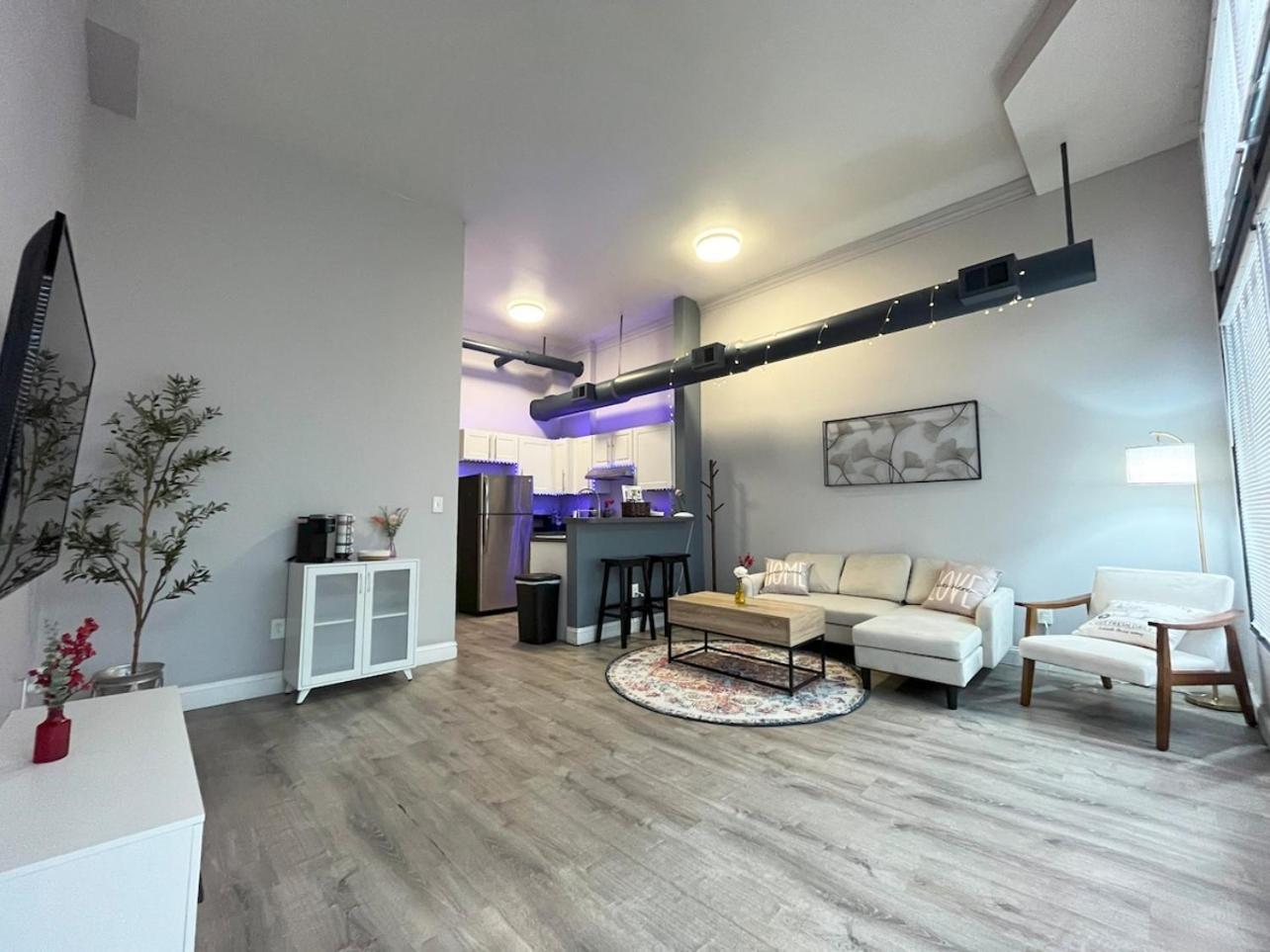 Apartmán Local Modern Getaway - Ground Floor Cleveland Exteriér fotografie
