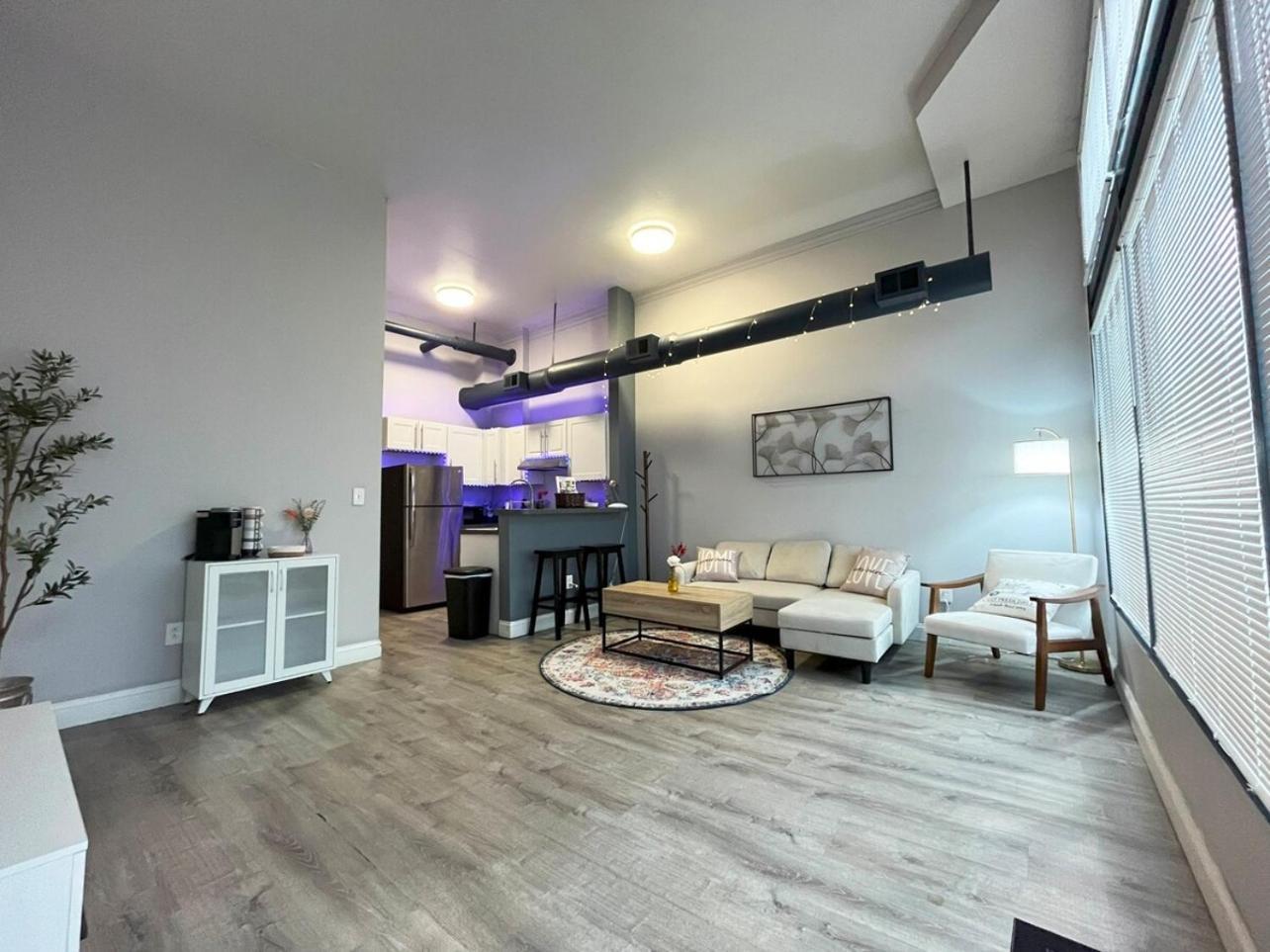 Apartmán Local Modern Getaway - Ground Floor Cleveland Exteriér fotografie